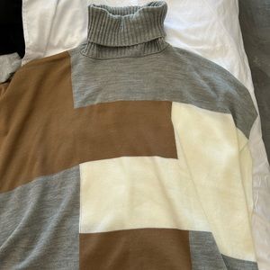 Oversized block patter sweater/pancho